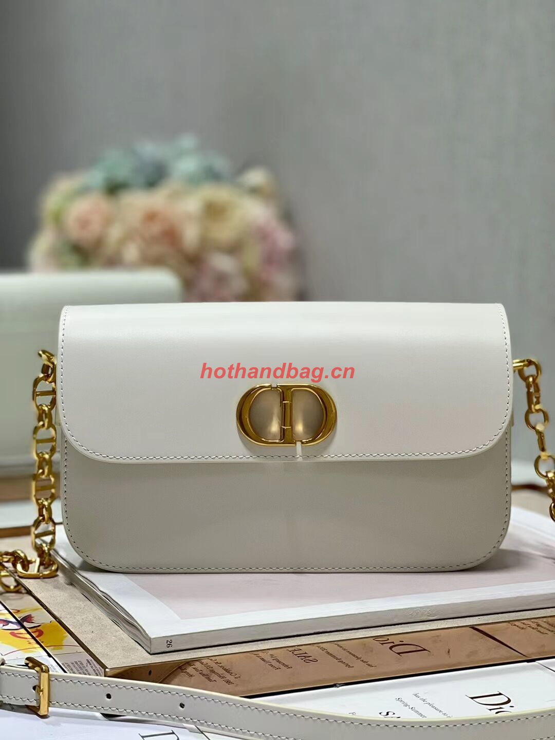 Dior 30 MONTAIGNE AVENUE BAG Dusty Box Calfskin M9260 Ivory Dior 30 MONTAIGNE AVENUE BAG Dusty Box Calfskin M9260 Ivory