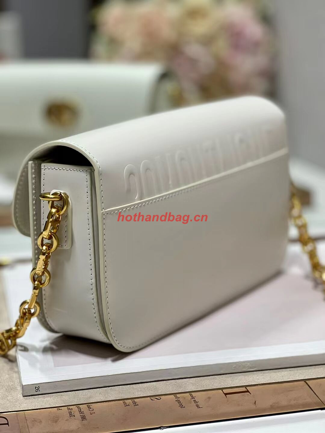 Dior 30 MONTAIGNE AVENUE BAG Dusty Box Calfskin M9260 Ivory Dior 30 MONTAIGNE AVENUE BAG Dusty Box Calfskin M9260 Ivory