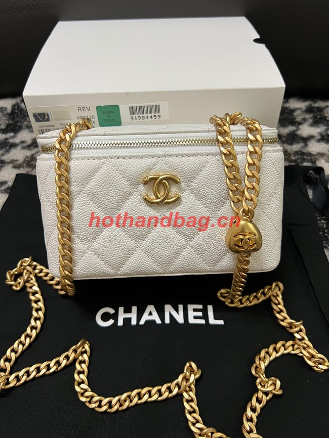 Chanel VANITY WITH CHAIN AP3120 white