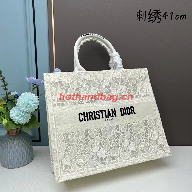 LARGE DIOR BOOK TOTE Effect M1286ZSEL White