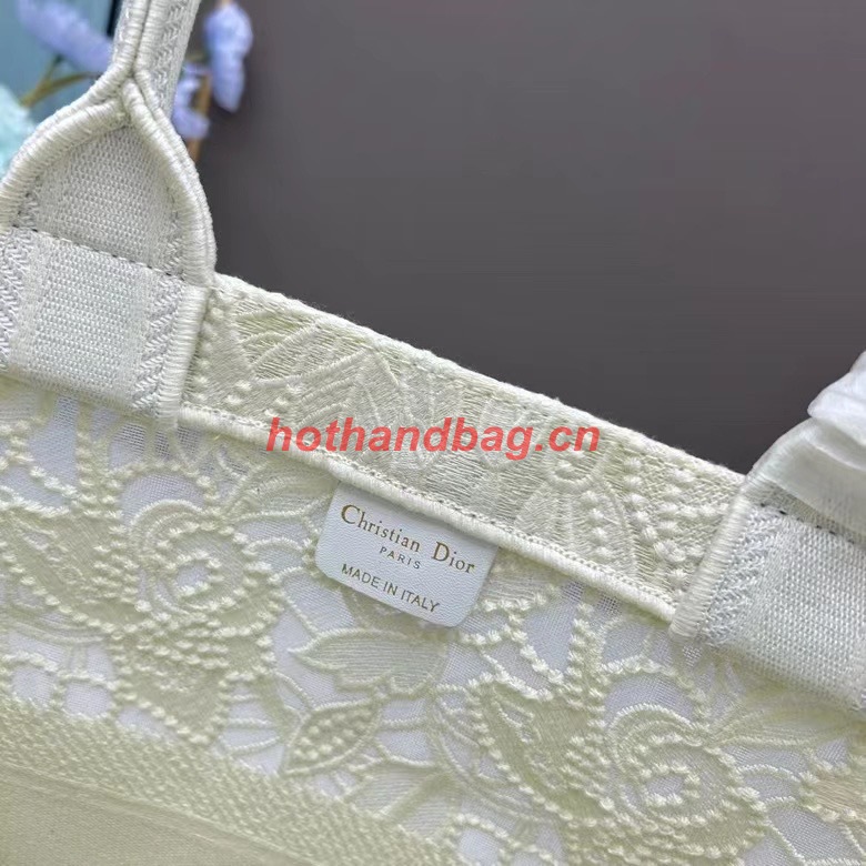 LARGE DIOR BOOK TOTE Effect M1286ZSEL White