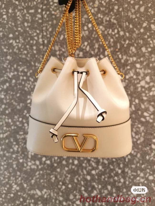 VALENTINO VLOGO SIGNATURE Lambskin Mini Bucket Bag FI16 white