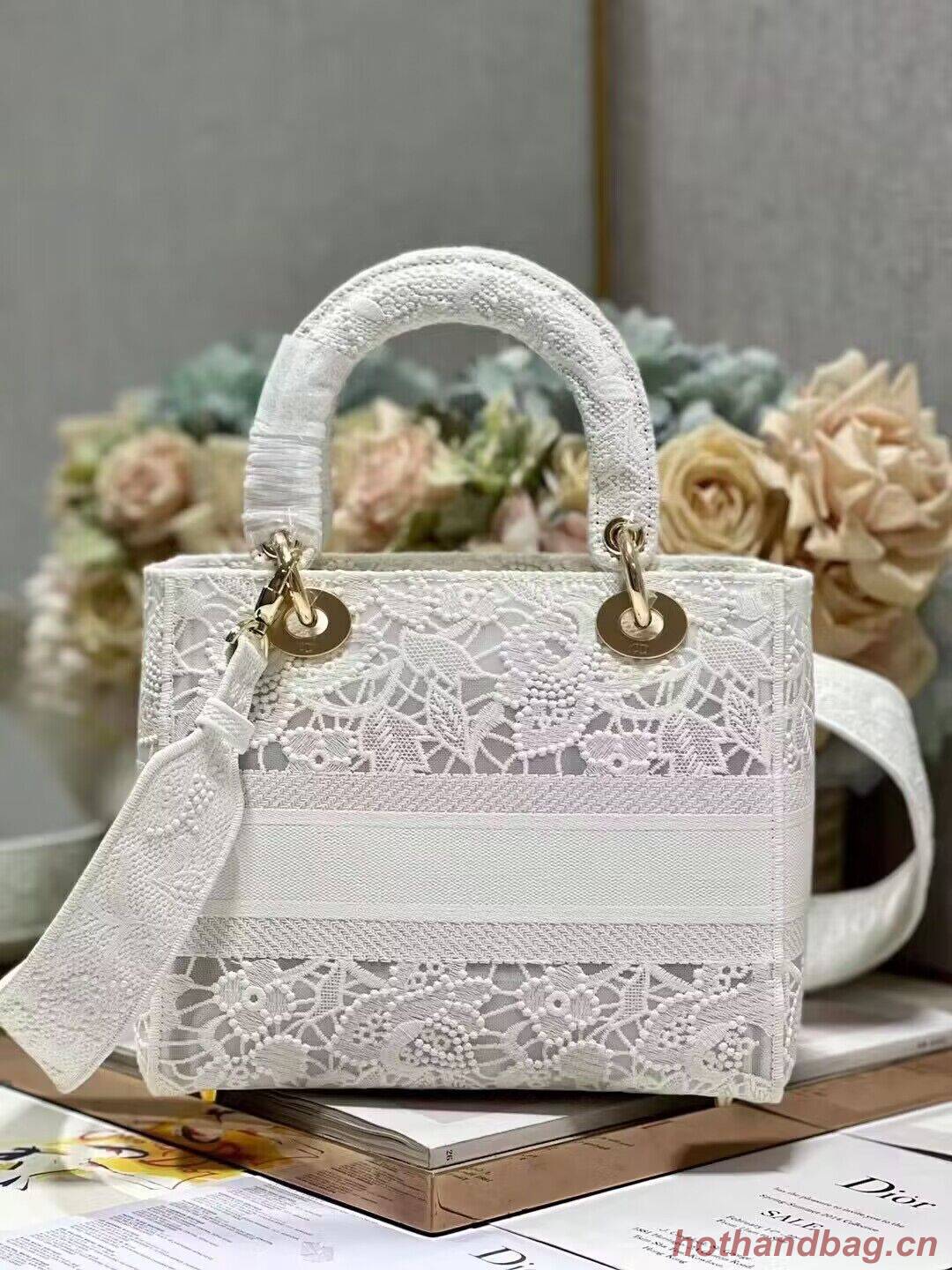Dior Medium Lady D-Lite Bag White D-Lace Embroidery With 3D Macrame Effect M0565OEAX