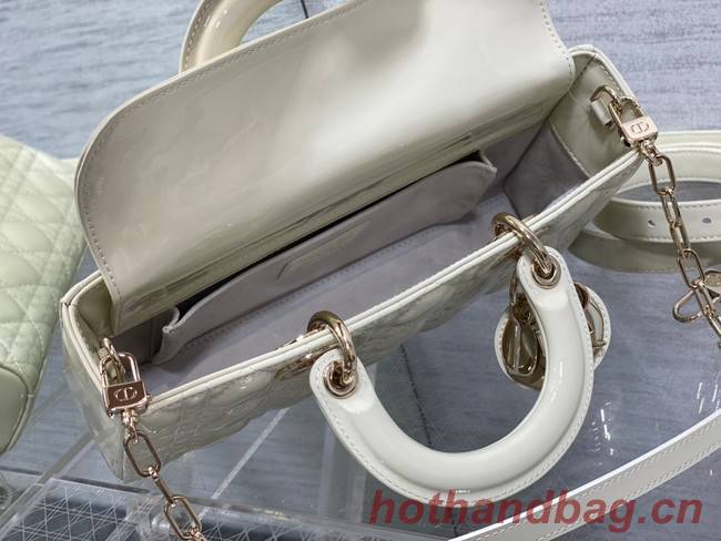 MEDIUM LADY D-JOY BAG Patent Cannage Calfskin M0540ON WHITE