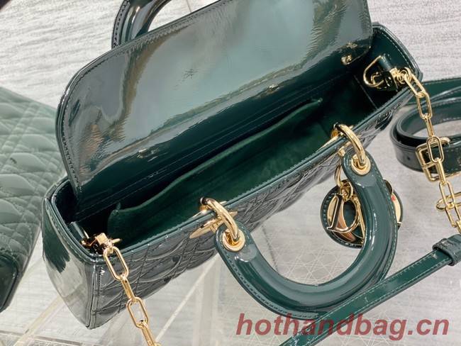 MEDIUM LADY D-JOY BAG Patent Cannage Calfskin M0540ON blackish green