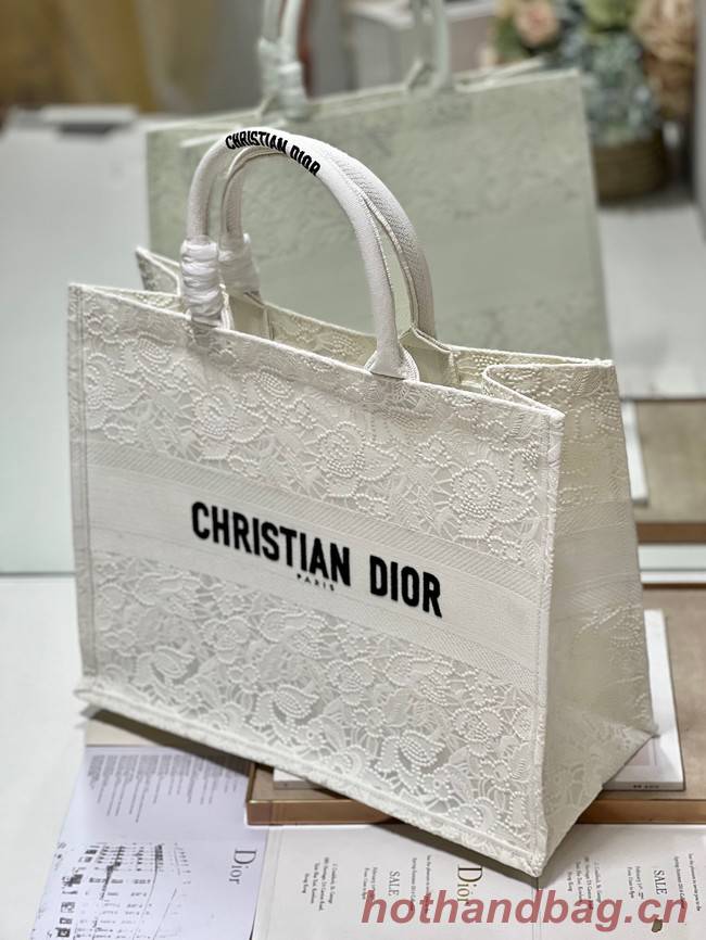LARGE DIOR OR DIOR BOOK TOTE D-Lace Embroidery M1286ZTD-5