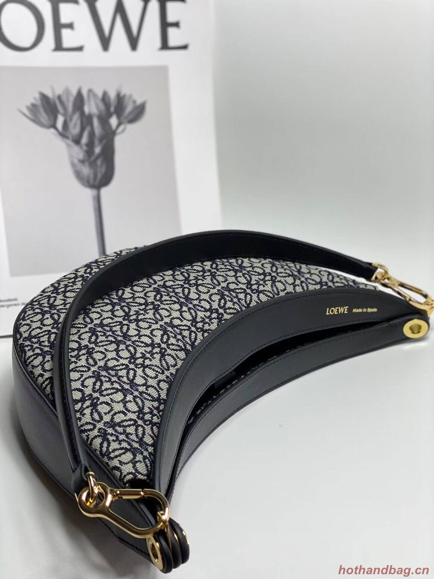 Loewe Original Leather Shoulder Handbag 3073 Black Embroidery