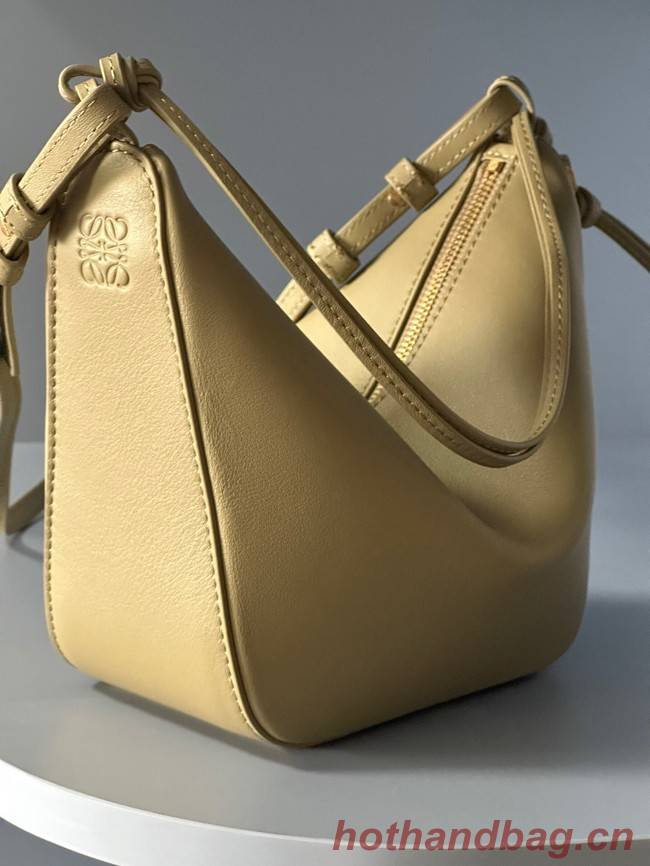 Loewe Original Leather Shoulder Handbag C923 Apricot