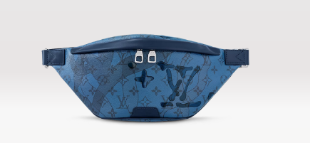 Louis Vuitton Discovery Bumbag M22576