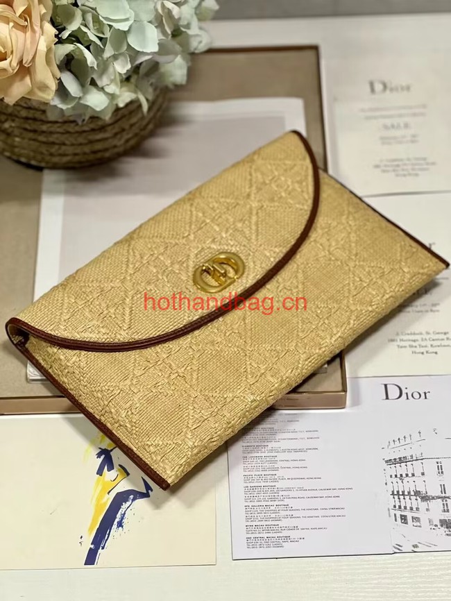 30 MONTAIGNE AVENUE POUCH WITH FLAP Natural Cannage Raffia S2191UCN