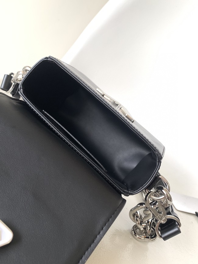 Louis Vuitton Twist Lock XL M22296 black