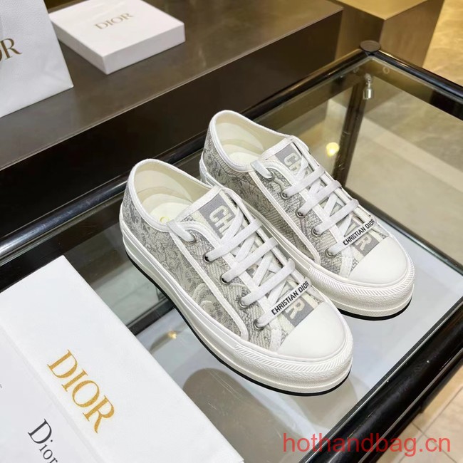 WALK N DIOR SNEAKER Dior Oblique Embroidered Cotton 93626-11