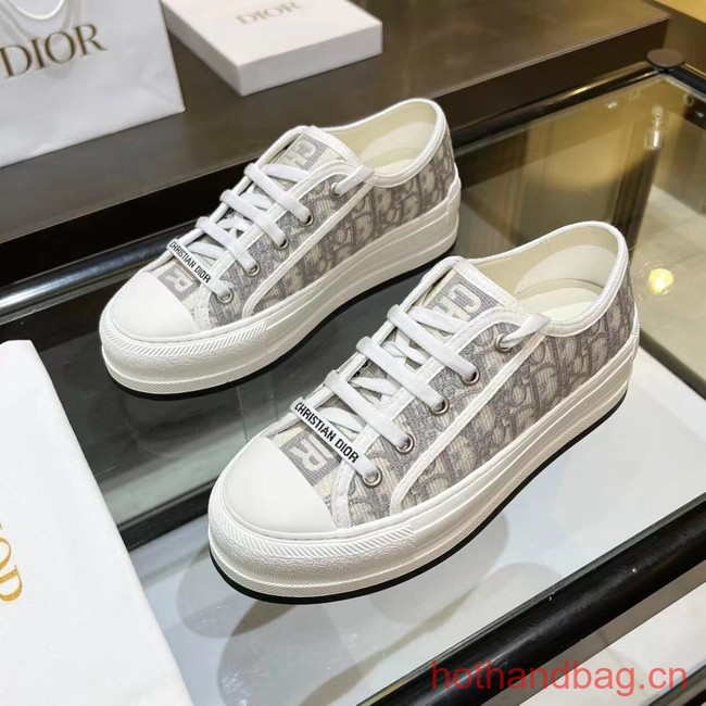 WALK N DIOR SNEAKER Dior Oblique Embroidered Cotton 93626-4