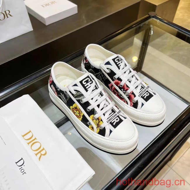 WALK N DIOR SNEAKER Dior Oblique Embroidered Cotton 93626-8