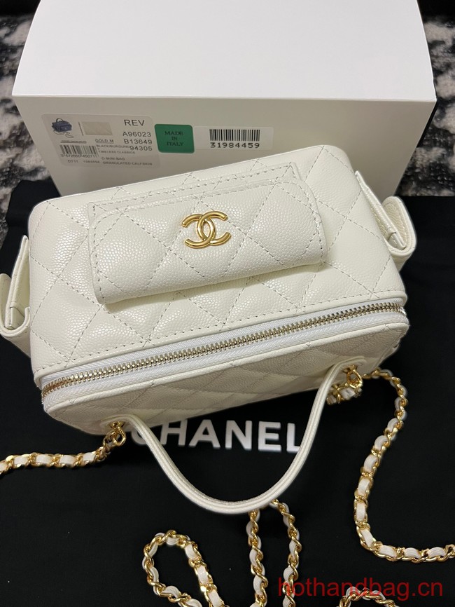Chanel CLUTCH WITH CHAIN AP3017 white