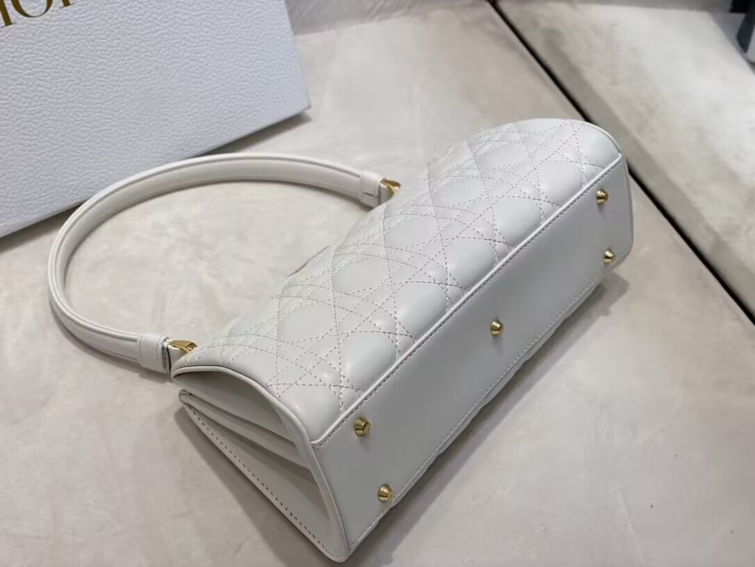 DIOR CARO COLLE NOIRE CLUTCH Cannage Lambskin C0688 white