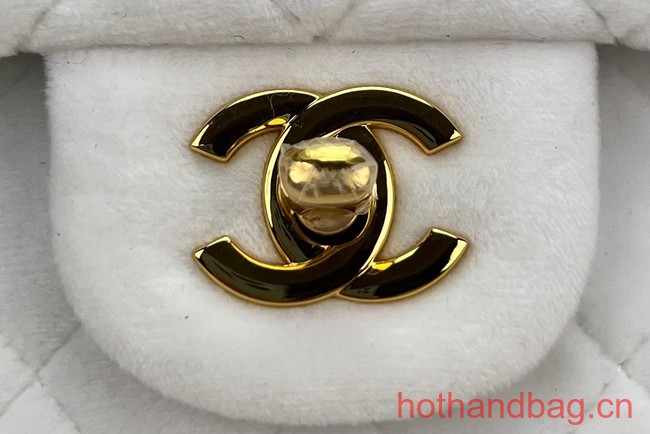 Chanel CLASSIC HANDBAG A1116 WHITE