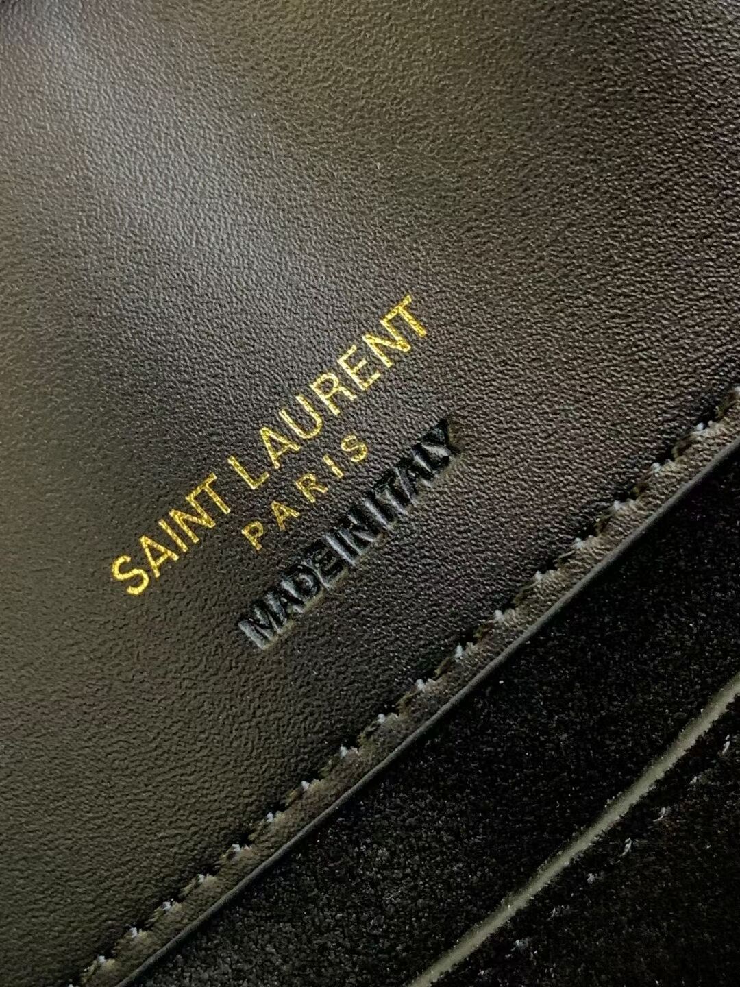 SAINT LAURENT LE 37 SMALL IN SHINY LEATHER 7490362 BLACK