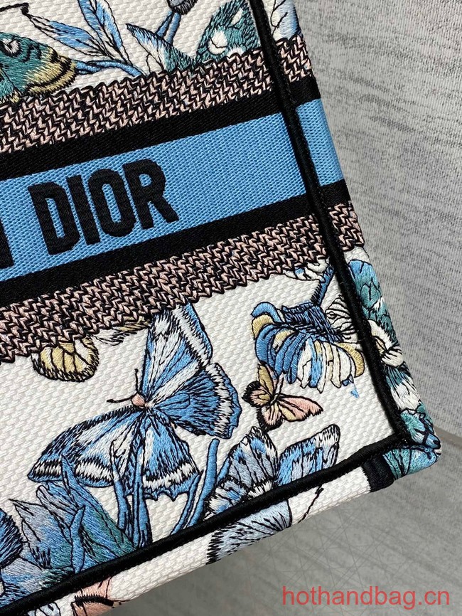 SMALL DIOR White and Pastel Midnight Blue Toile de Jouy Mexico Embroidery M1296ZRG