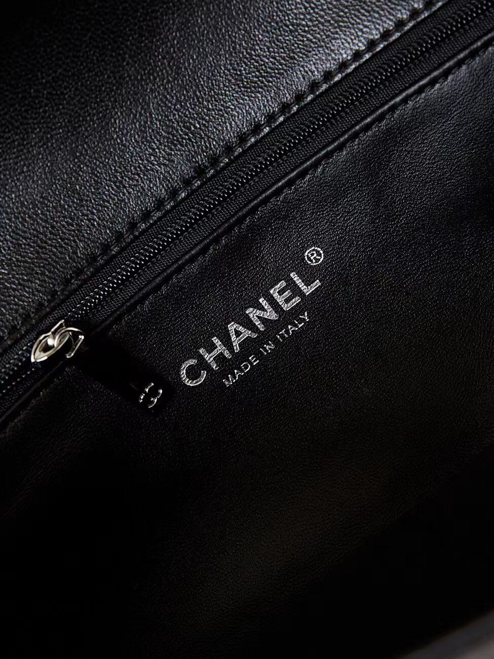 Chanel Original Leather Pearl CC LOGO Bag AS4221 Black