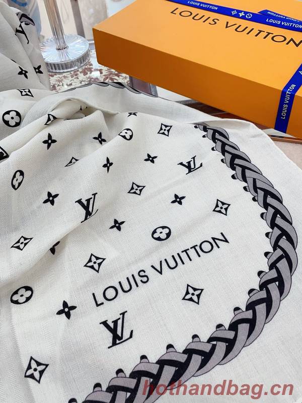 Louis Vuitton Scarf LVC00396