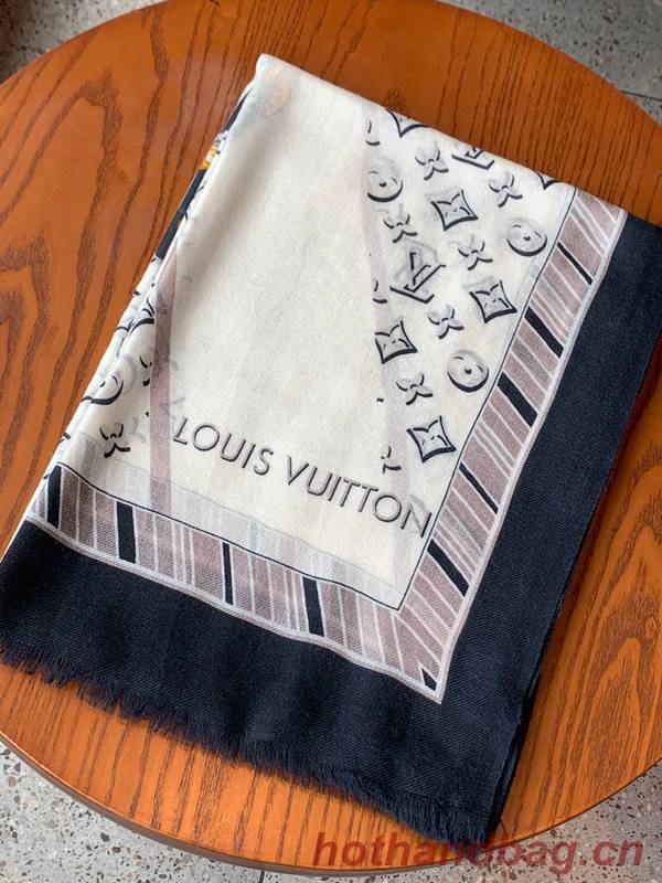 Louis Vuitton Scarf LVC00418
