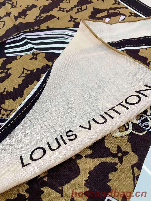 Louis Vuitton Scarf LVC00423