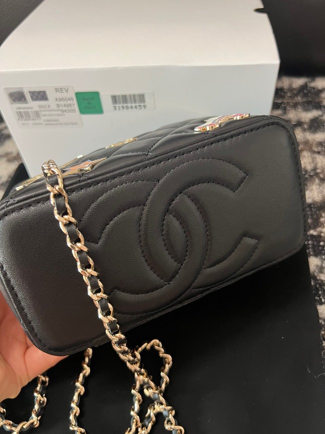 Chanel CLUTCH WITH CHAIN AP3044 black