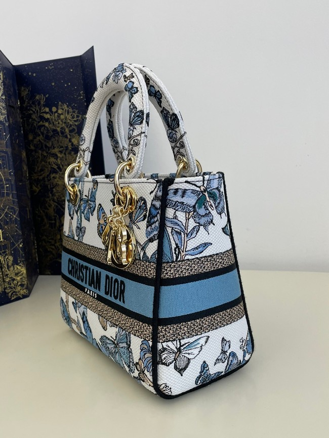MEDIUM LADY D-LITE BAG White and Pastel Midnight Blue Toile de Jouy Mexico Embroidery M0565OE
