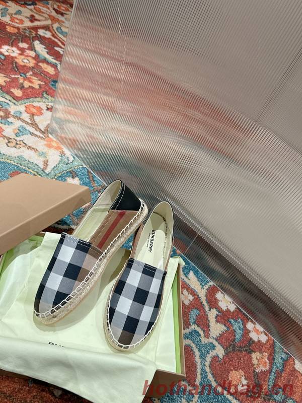Burberry Shoes Couple BBS00040