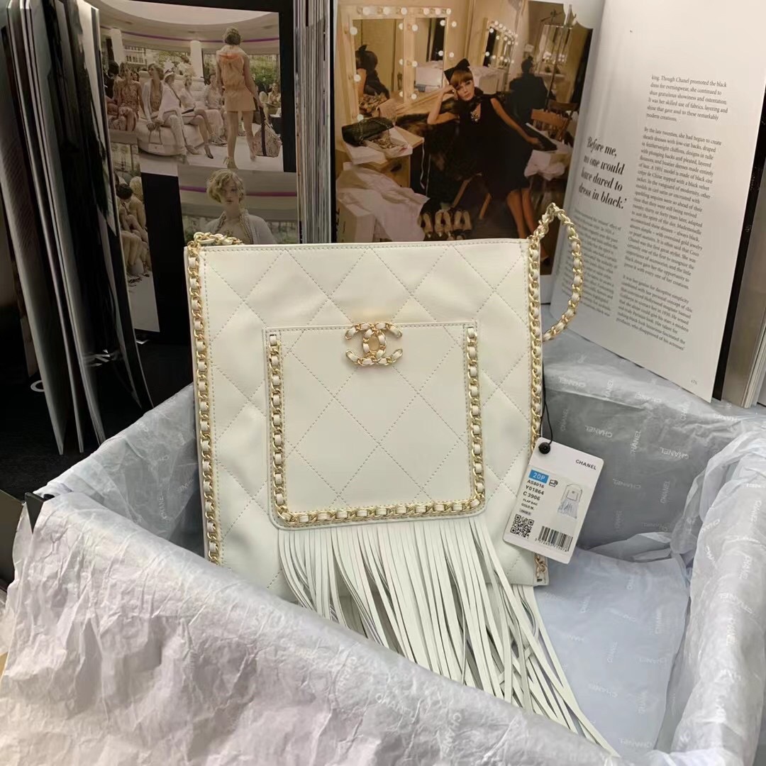 Chanel Shoulder Bag AS8016 white