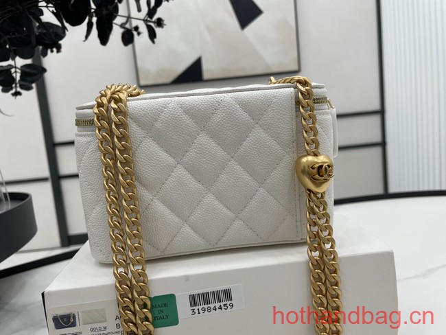 Chanel CLUTCH WITH CHAIN A68130 white