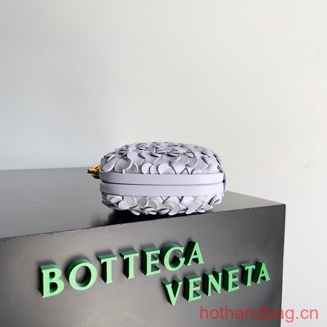Bottega Veneta KnotIntreccio lamina leather 717622 Oyster