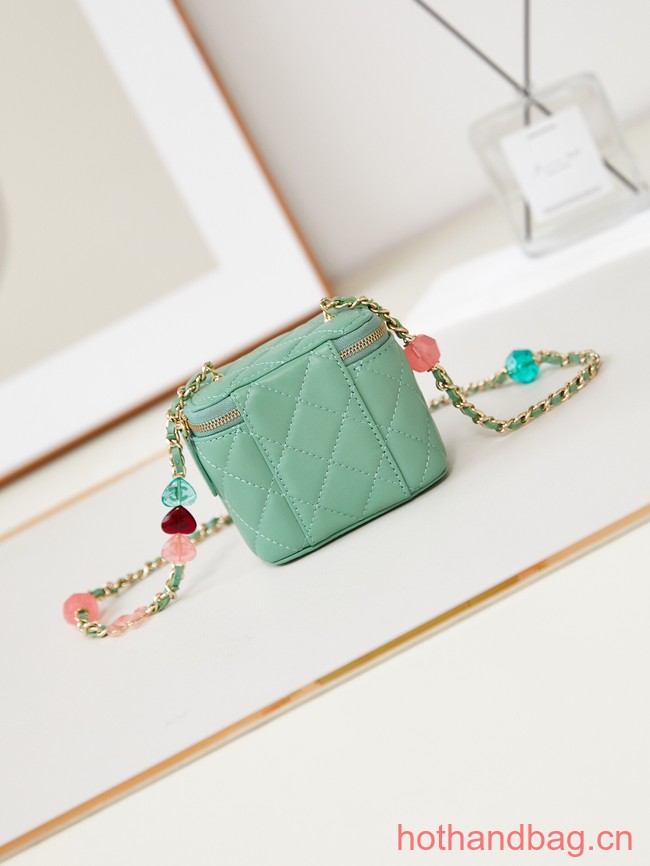 Chanel CLUTCH WITH CHAIN AP3230 green