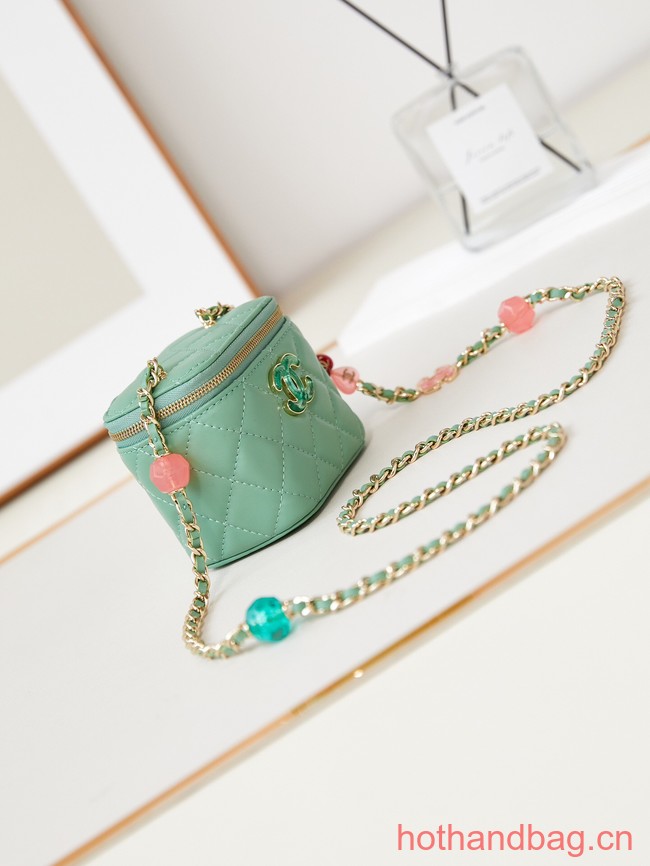 Chanel CLUTCH WITH CHAIN AP3230 green