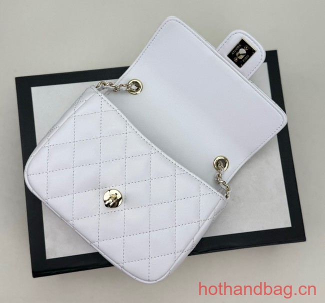 Chanel CLUTCH WITH CHAIN AS3782 white