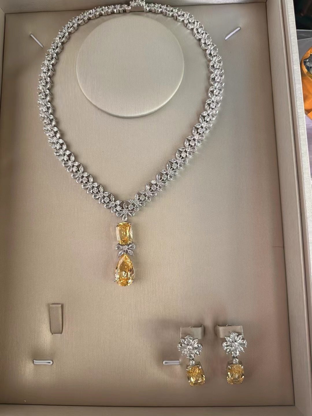 BVLGARI NECKLACE&Earrings CE13339