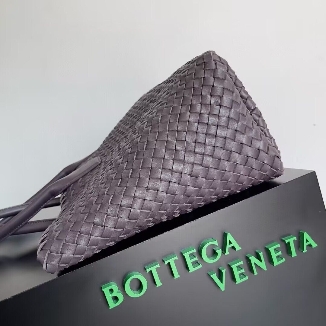 Bottega Veneta Cabat Large intreccio leather tote bag 608811 Fondant