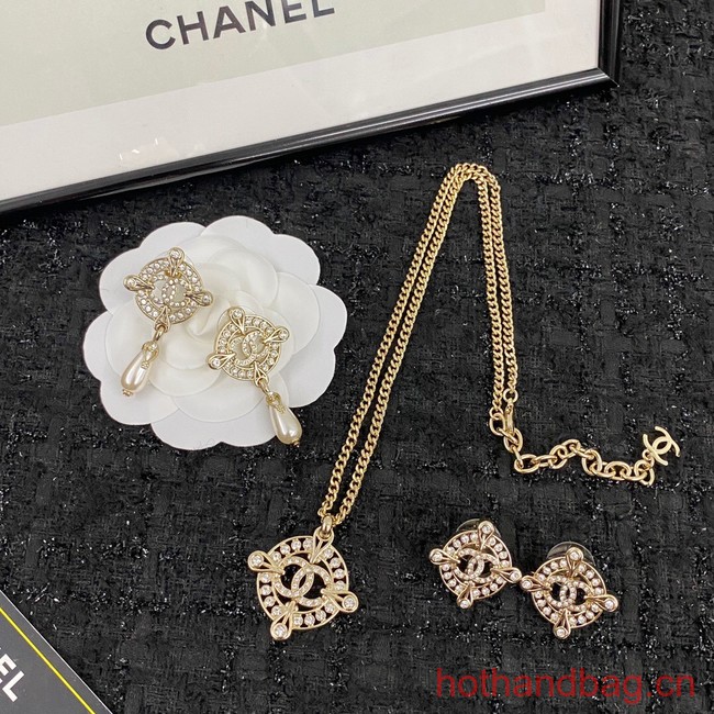 Chanel Earrings CE13539