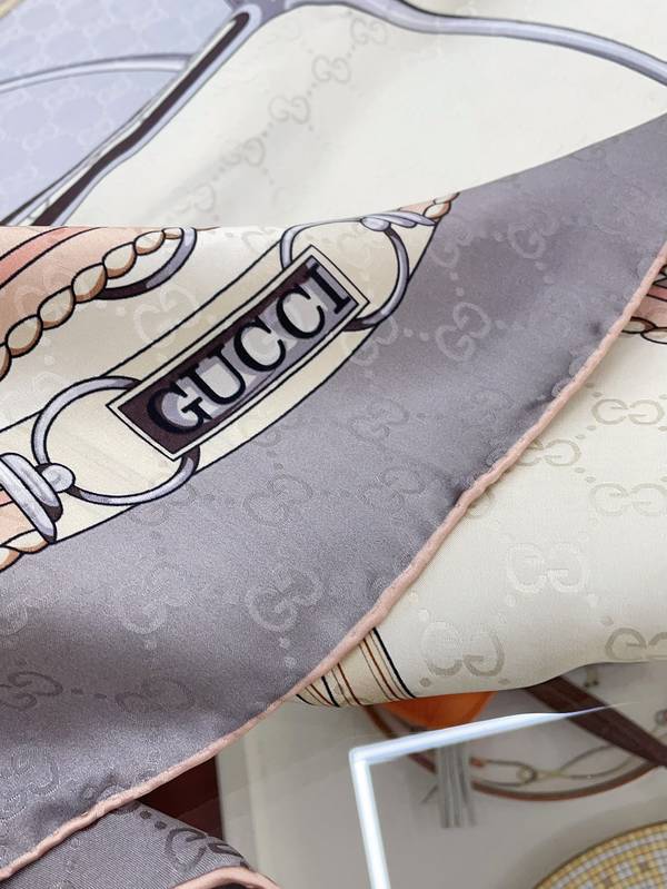 Gucci Scarf GUC00334