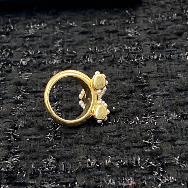 Louis Vuitton ring CE13811