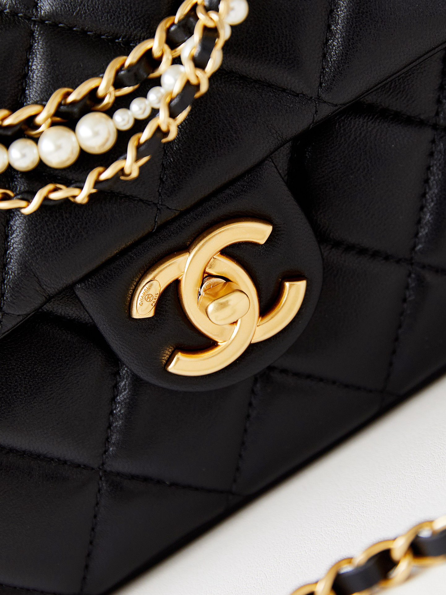 Chanel SMALL FLAP BAG AS4384 black