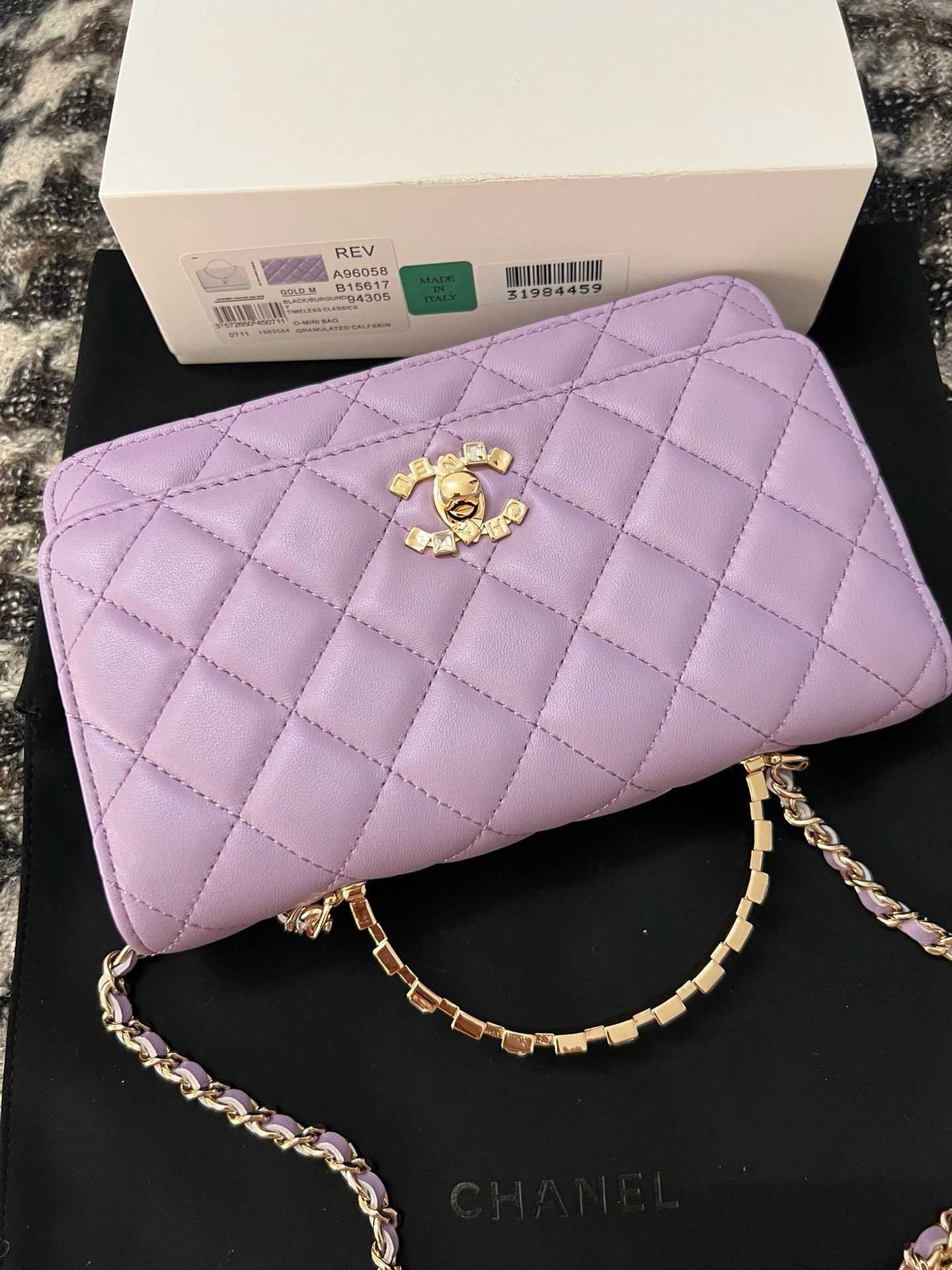 CHANEL FLAP PHONE HOLDER WITH CHAIN AB3566 Light purple