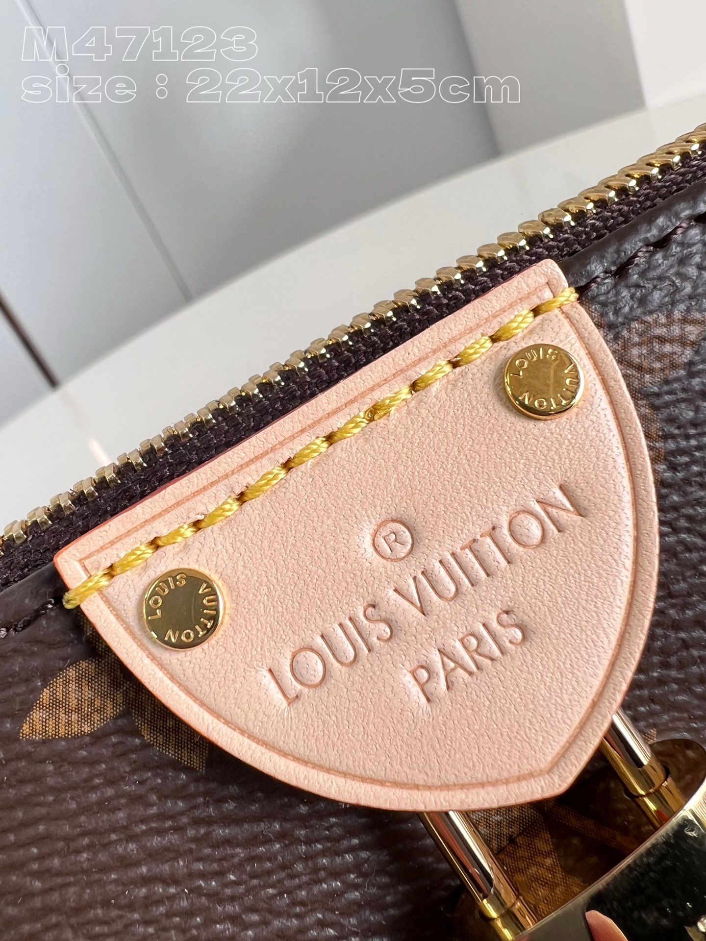 Louis Vuitton Pochette Tirette M47123
