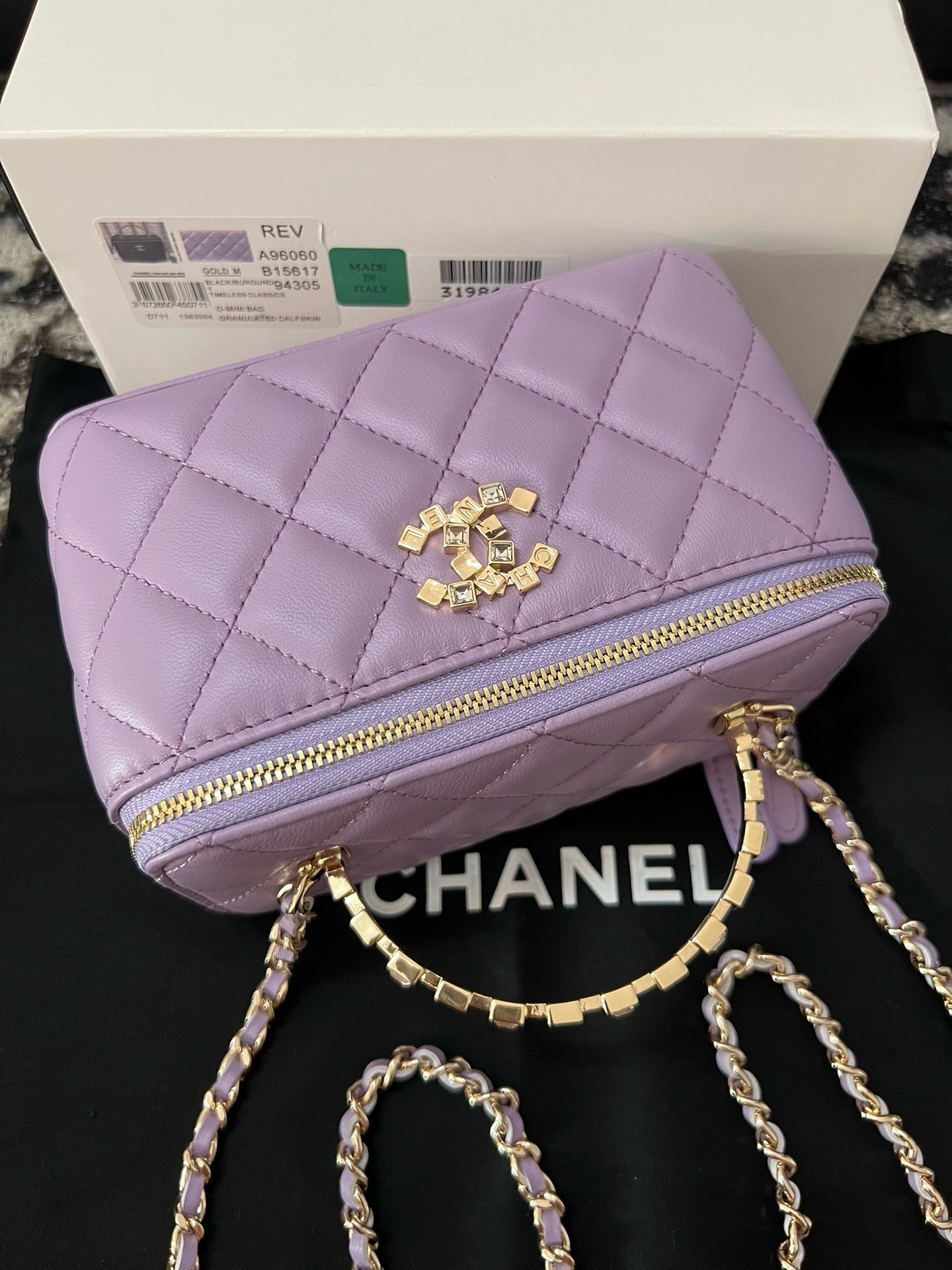 CHANEL CLUTCH WITH CHAIN AB3747 Light purple