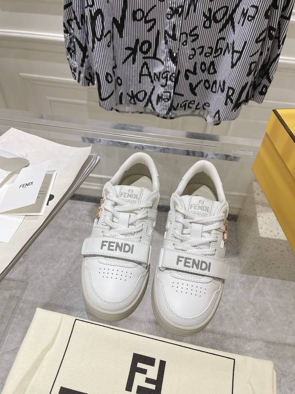 Fendi Shoes FDS00104