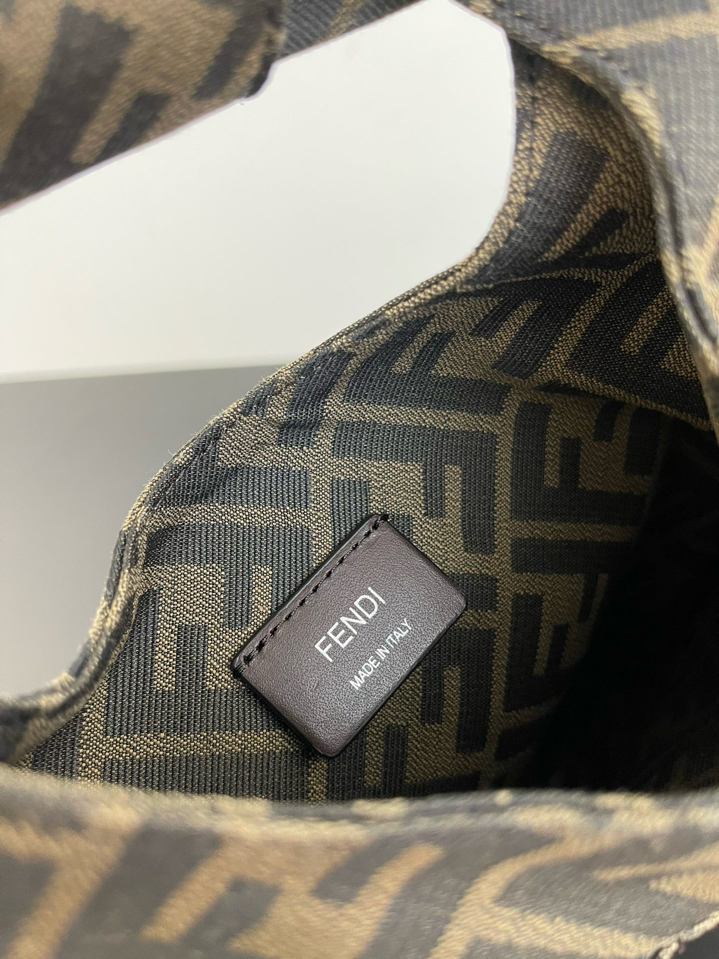 Fendi FF jacquard fabric bag F3676 brown