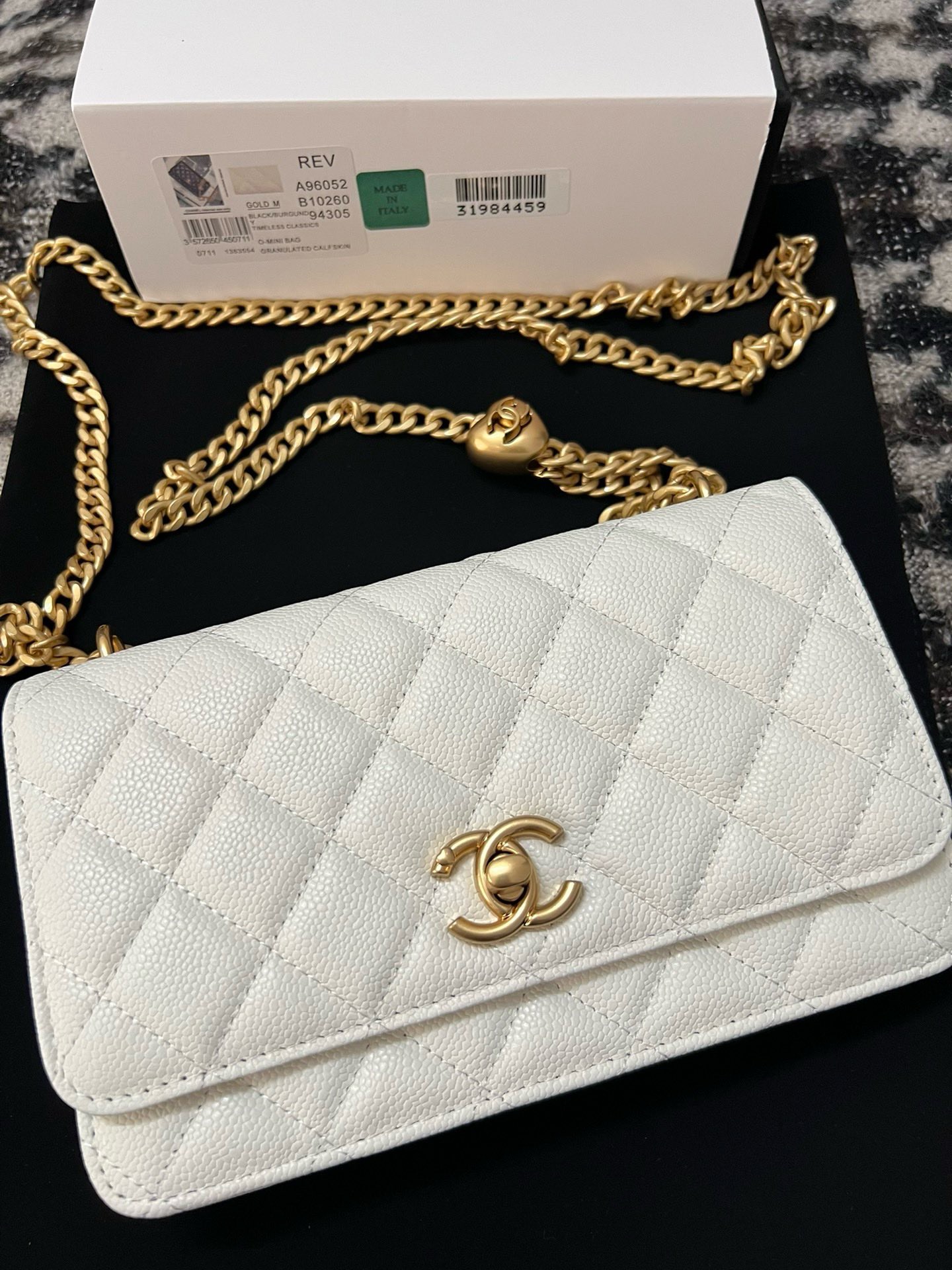 CHANEL WALLET ON CHAIN AP3971 white