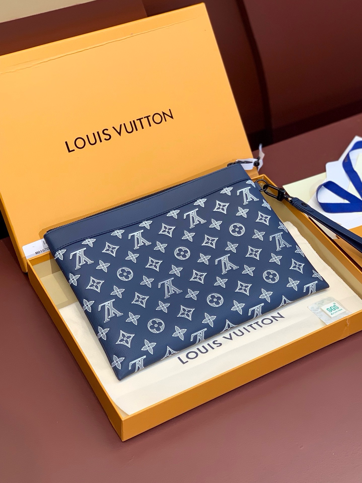 Louis Vuitton DAILY POUCH M81570 dark blue