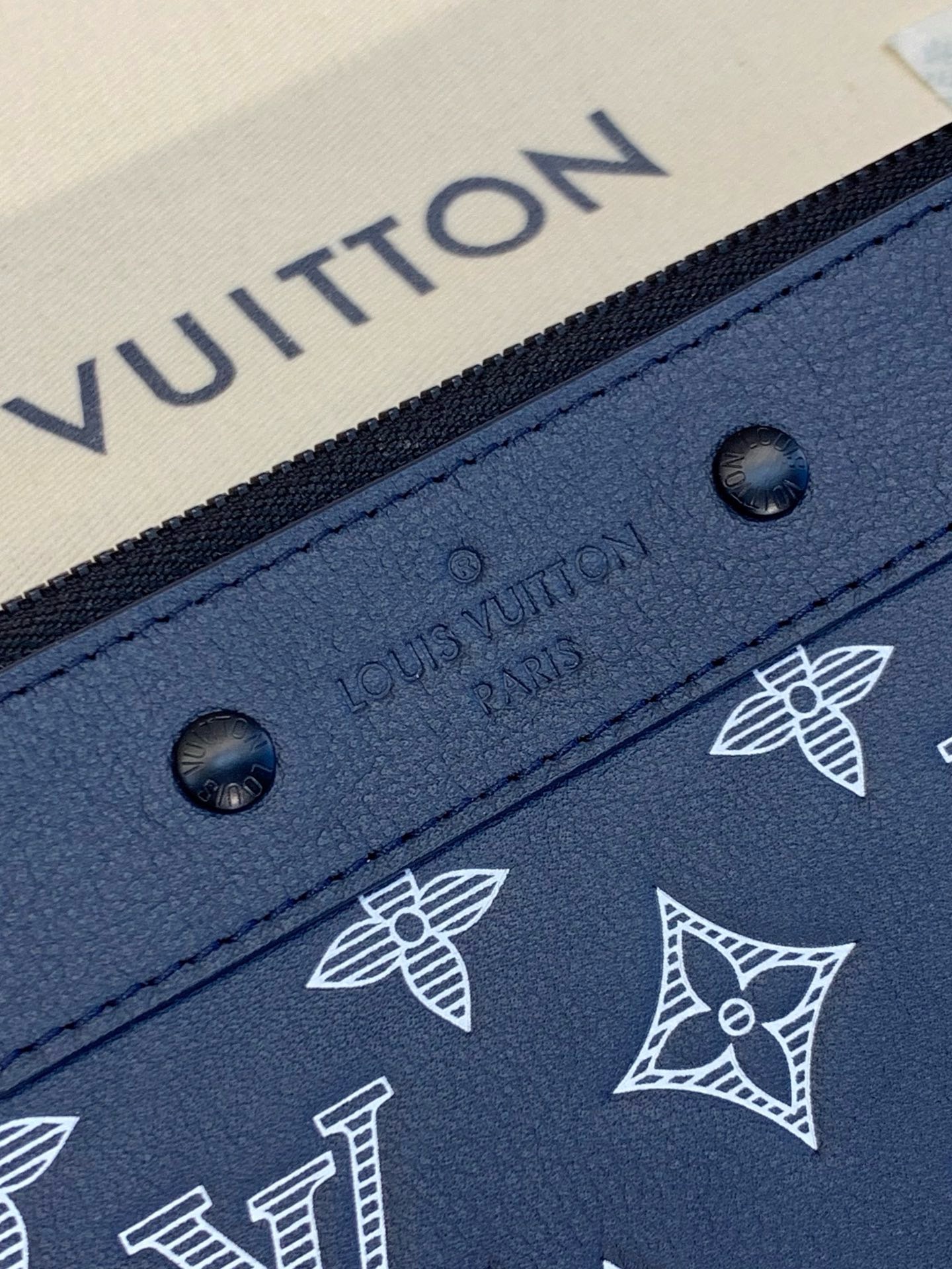 Louis Vuitton DAILY POUCH M81570 dark blue